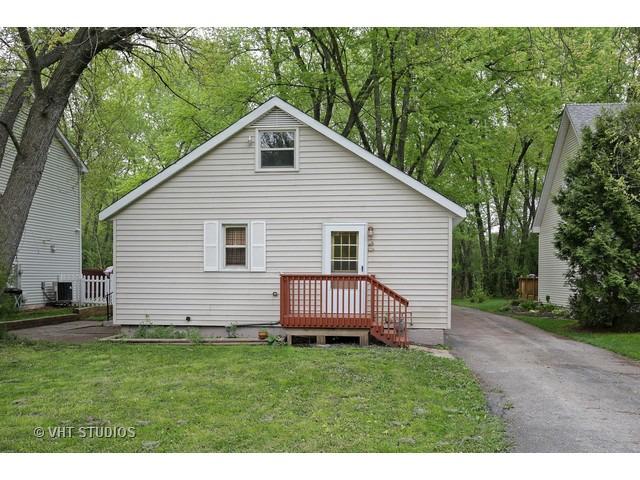 421 Elmwood Ave., Crystal Lake, IL 60014
