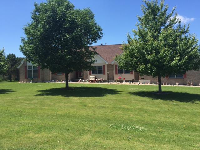 33675 E Pine Cir., Genoa, IL 60135