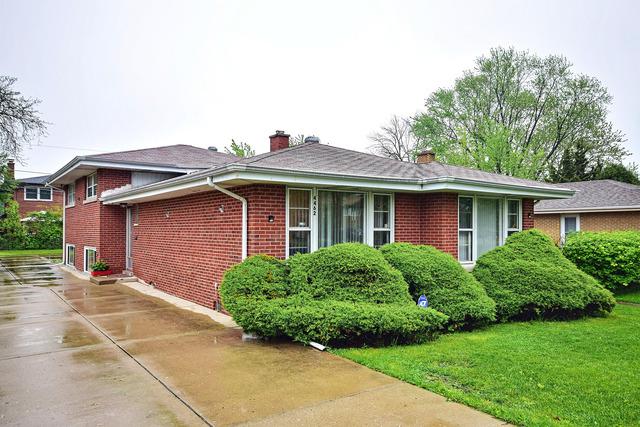 4462 W Greenleaf Ave., Lincolnwood, IL 60712