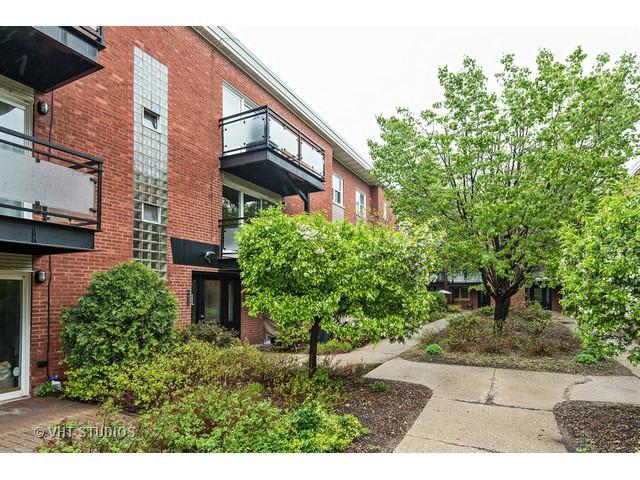 6433 N Damen Ave. #2E, Chicago, IL 60645