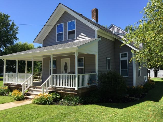 241 East Kirke Gate, Lee, IL 60530