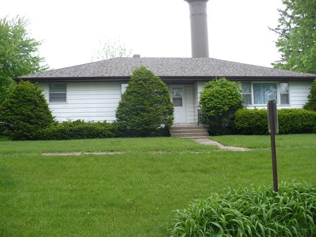902 Brown Ave., Ashton, IL 61006