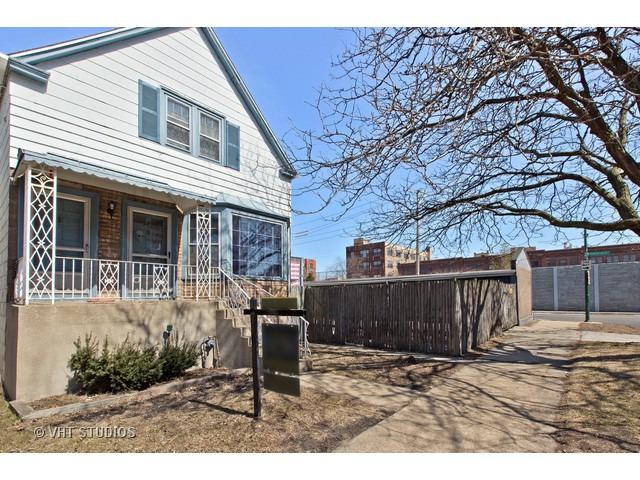 1806 W Warner Ave., Chicago, IL 60613
