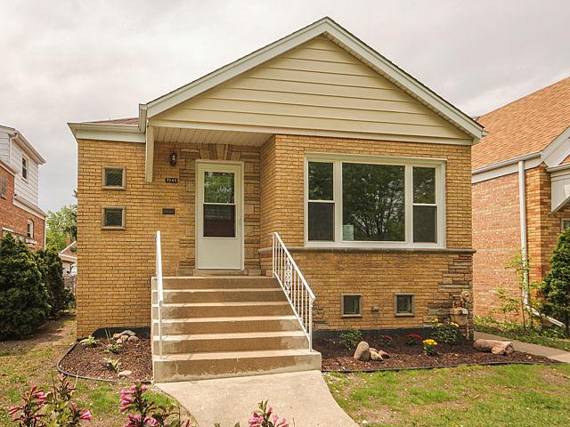 7246 S Ridgeway Ave., Chicago, IL 60629