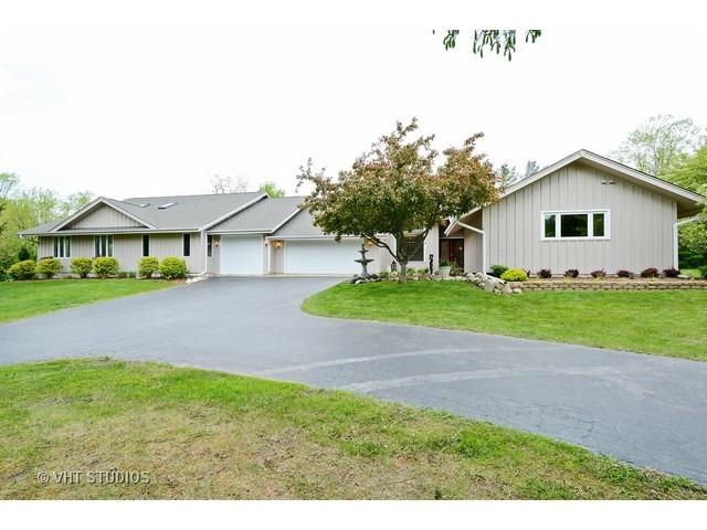 25283 N Edward Ln., Tower Lakes, IL 60010