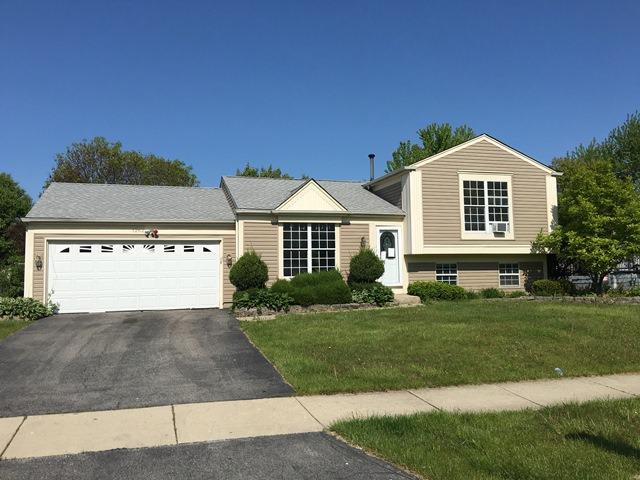 1262 Narragansett Dr., Carol Stream, IL 60188