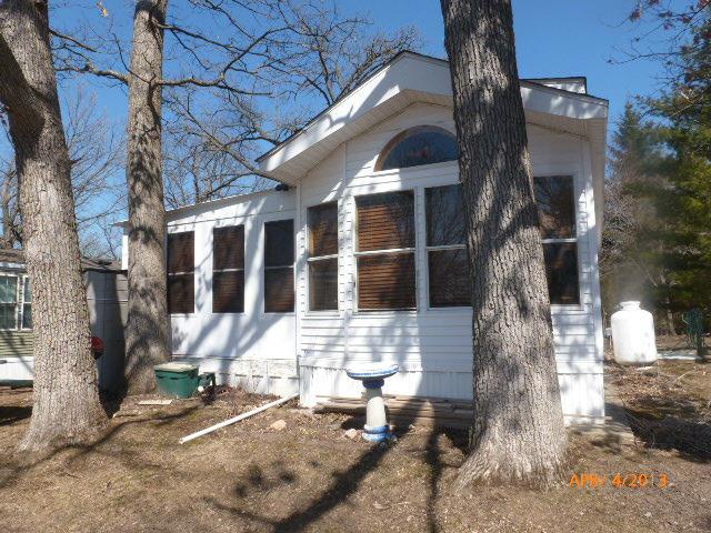 1009 Bay Rd. #27, Mchenry, IL 60051