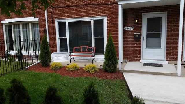 8843 Robin Dr. #E, Des Plaines, IL 60016
