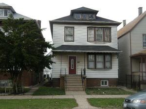 3018 E 81st St., Chicago, IL 60617