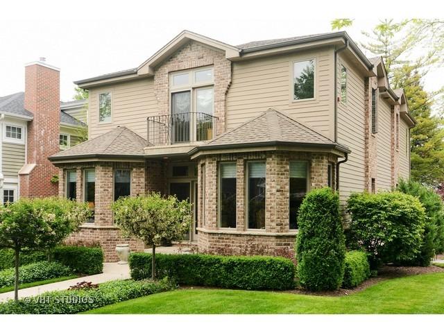 559 S Summit St., Barrington, IL 60010
