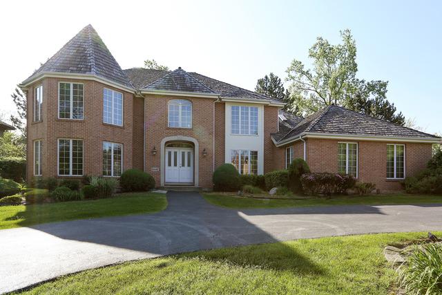 6642 Manor Dr., Burr Ridge, IL 60527