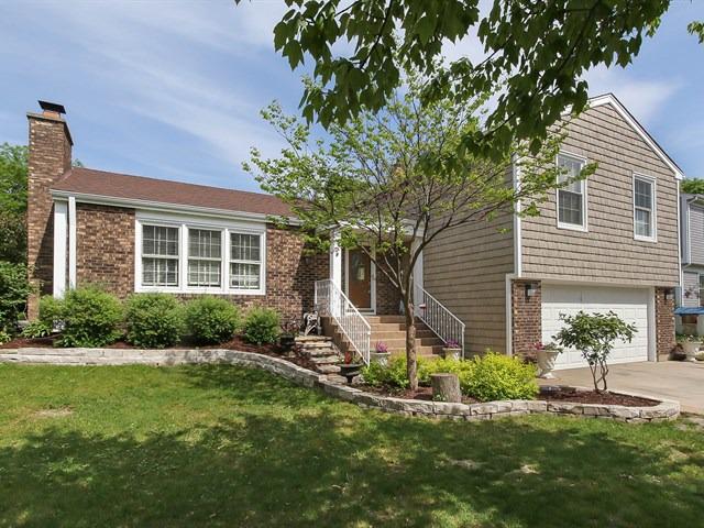 213 Ashland Ct., Vernon Hills, IL 60061