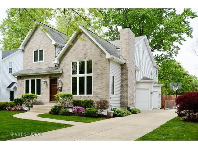 716 Highland Ave., Barrington, IL 60010