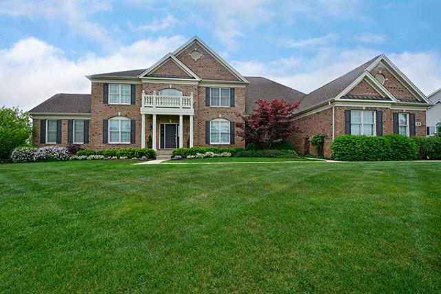 22 Tournament Dr., Hawthorn Woods, IL 60047