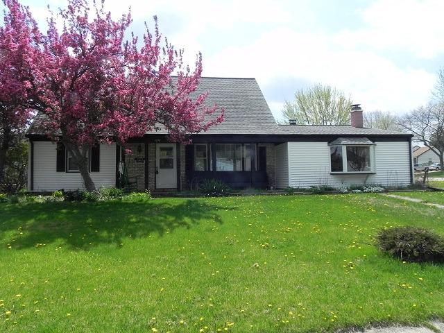 1717 Sutton Ln., Schaumburg, IL 60194