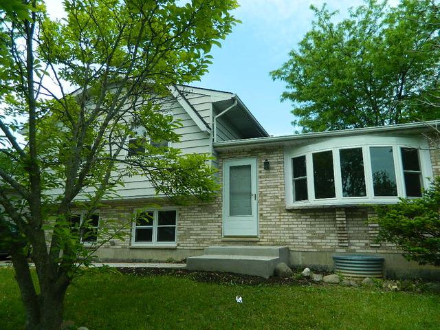 312 Hillandale St., Round Lake, IL 60073