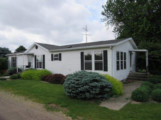 1277 Elm St., Eldena, IL 61324