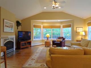 933 Wayne Ave., Deerfield, IL 60015