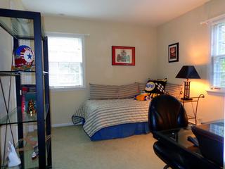933 Wayne Ave., Deerfield, IL 60015