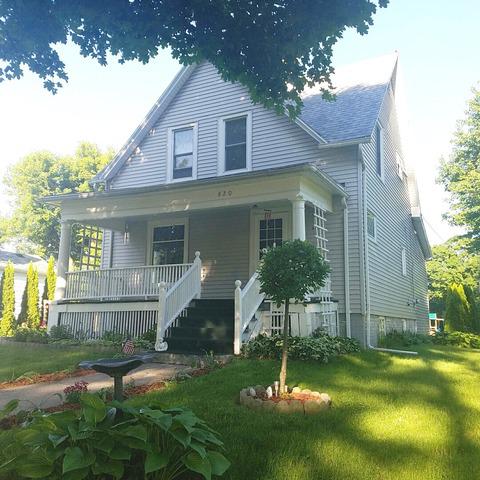 820 N 10th St., Rochelle, IL 61068