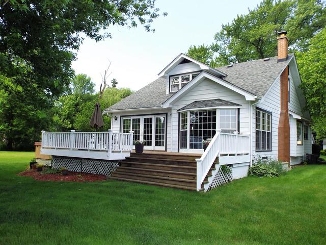 602 Country Club Dr., Mchenry, IL 60050