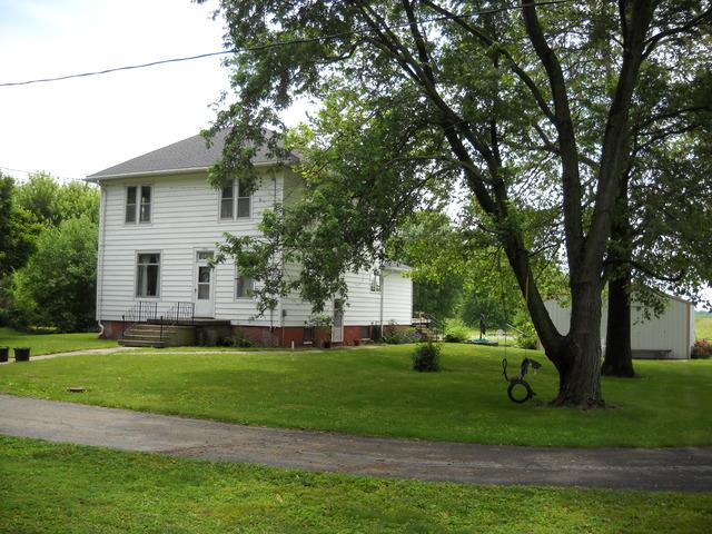 320 S Main St., Niantic, IL 62551