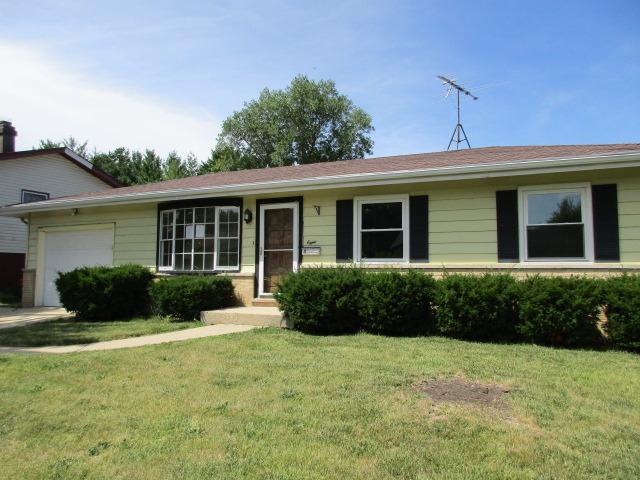 8 Joyce Ln., Streamwood, IL 60107