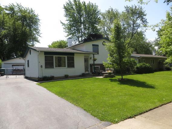 36173 N Grandwood Dr., Gurnee, IL 60031
