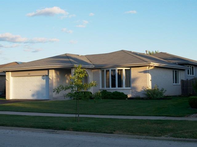 9301 Pepperwood Dr., Orland Hills, IL 60487