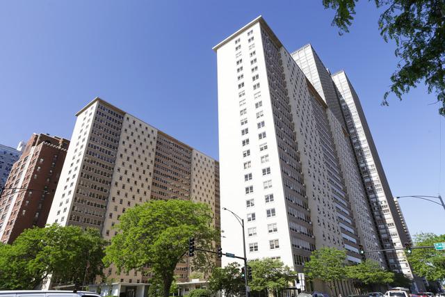 3950 N Lake Shore Dr. #1402, Chicago, IL 60613