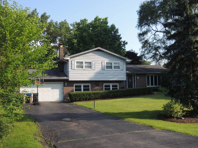 345 Meadow Ct., Willowbrook, IL 60527