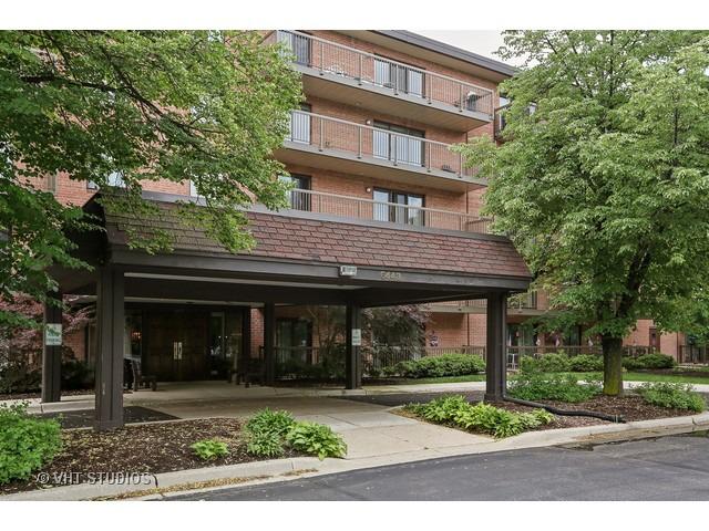 6443 Clarendon Hills Rd. #406G, Willowbrook, IL 60527