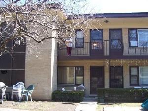 23 King Arthur Ct. #12, Northlake, IL 60164