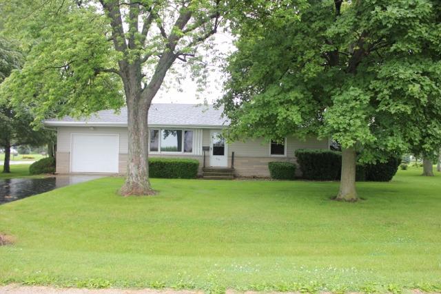 335 N Pine St., Piper City, IL 60959