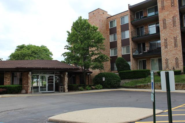 1101 S Hunt Club Dr. #402, Mount Prospect, IL 60056