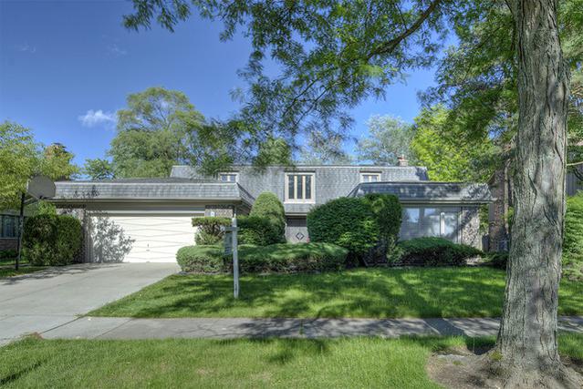 1423 Lori Lyn Ln., Northbrook, IL 60062