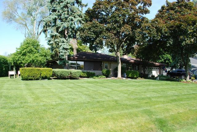 1318 Sunset Dr., Schaumburg, IL 60193