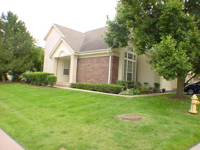 1941 N Windham Ct., Arlington Heights, IL 60004