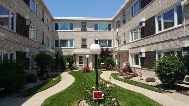 5850 W 55th St. #3E, Chicago, IL 60638