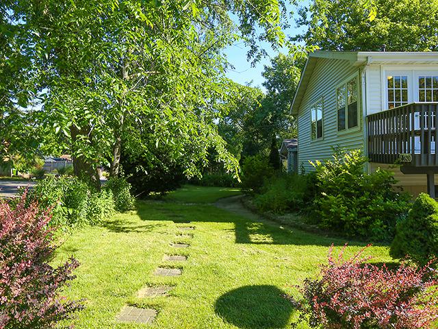 6N620 Salina Ave., St. Charles, IL 60174