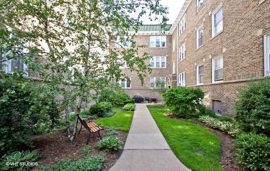 723 Reba Pl. #2N, Evanston, IL 60202