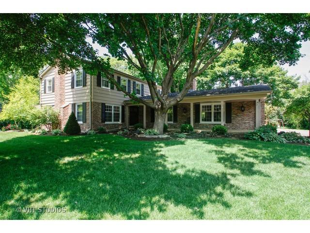 96 Old Mill Ct., Barrington, IL 60010