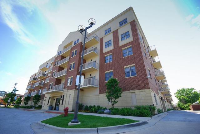 9440 S 51st Ave. #503, Oak Lawn, IL 60453