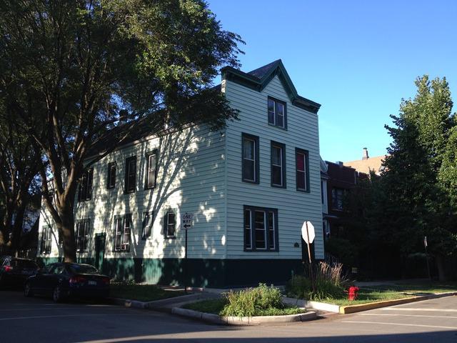 2170 W Warner Ave., Chicago, IL 60618