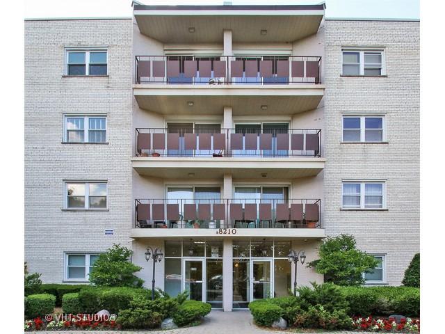 8210 Elmwood Ave. #215, Skokie, IL 60077