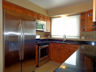 545 W Park Ave. #D, Libertyville, IL 60048