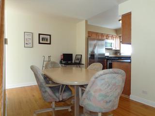 545 W Park Ave. #D, Libertyville, IL 60048