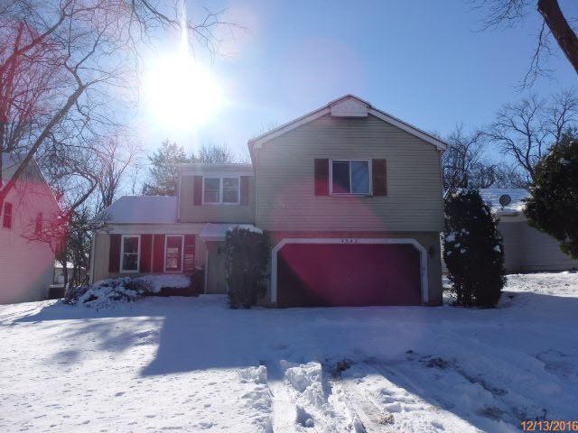 4943 Carriage Dr., Gurnee, IL 60031