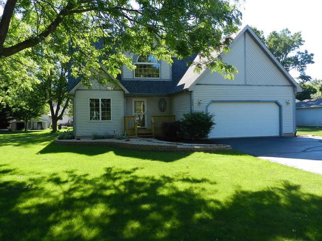 209 Maple St., Lindenwood, IL 61049