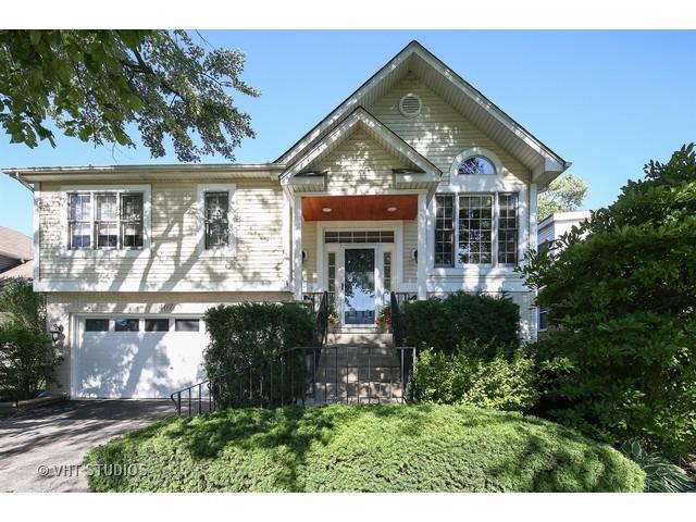 407 S Linden Ave., Westmont, IL 60559